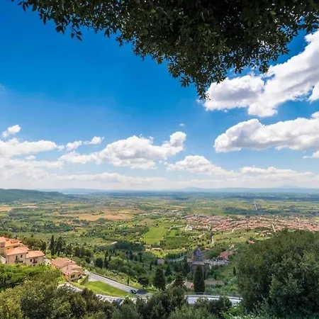 Con Piscina, Relax Sulle Colline Di Villa Cortone